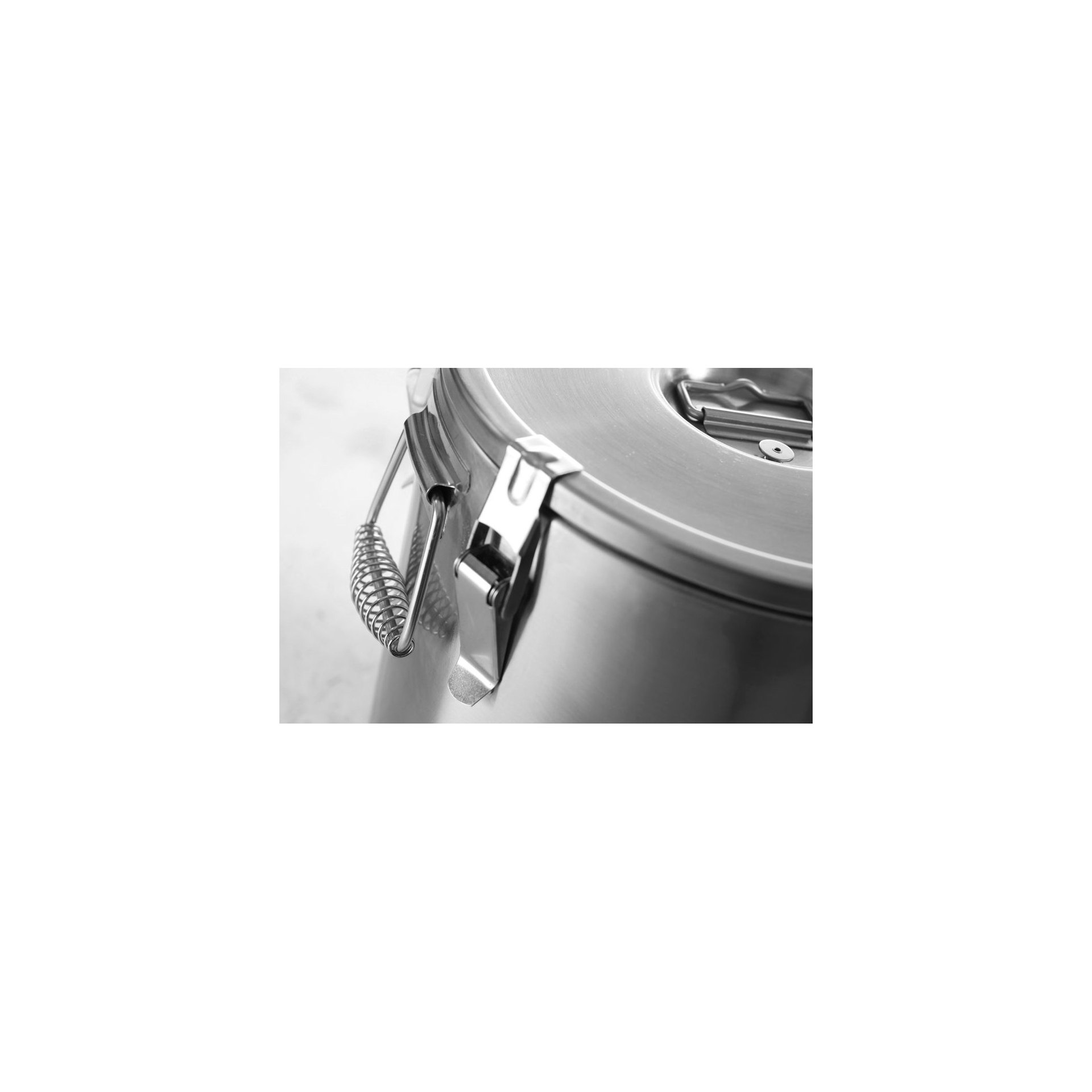 Isolierter tragbarer Behälter, Profi Line, 20L, ⌀330x(H)360mm Isolierter tragbarer Behälter, Profi Line, 20L, ⌀330x(H)360mm