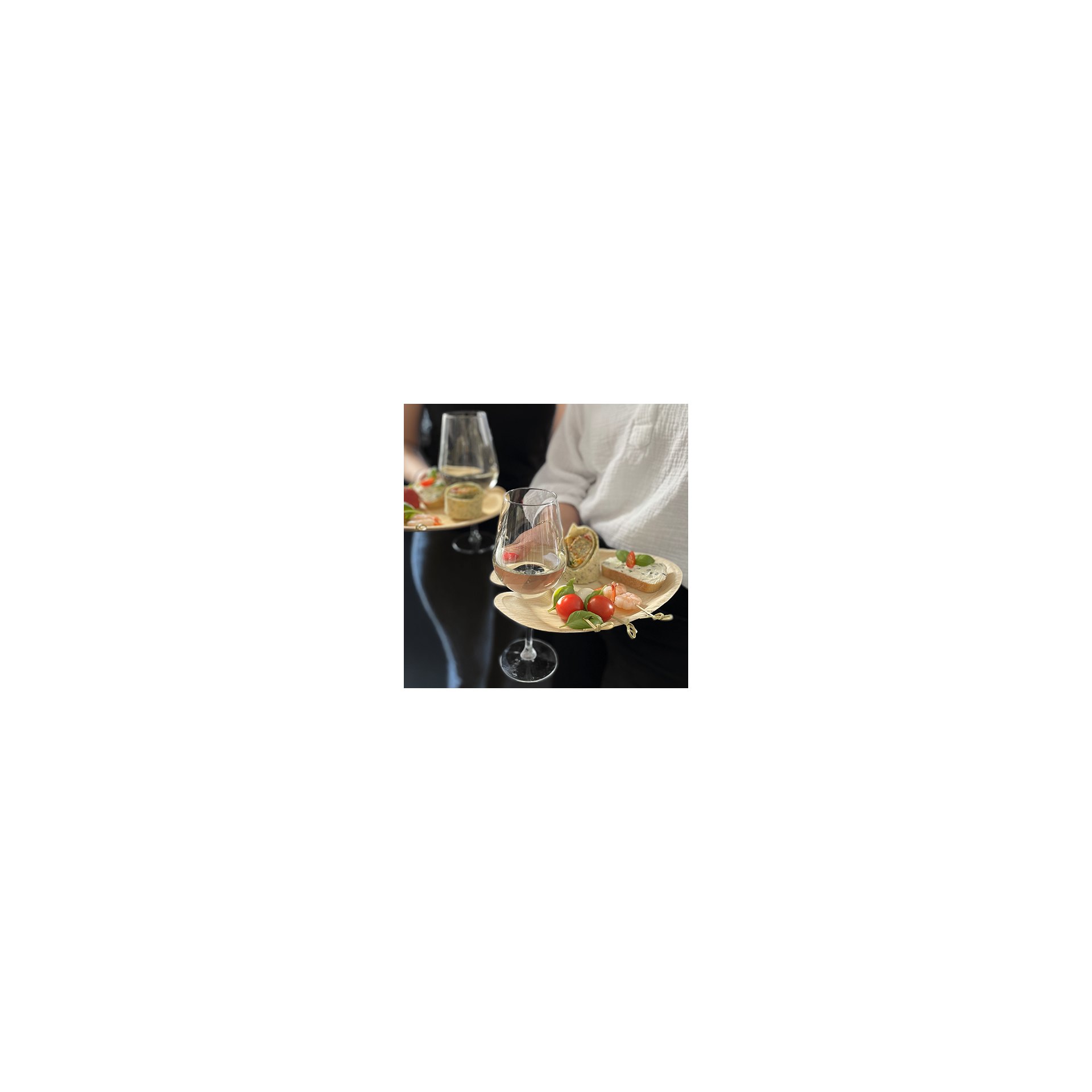 Cater Plates Palmblatt "pure" oval 1,3 cm x 18 cm x 23,5 cm Cater Plates Palmblatt "pure" oval 1,3 cm x 18 cm x 23,5 cm